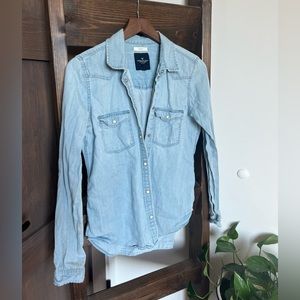 American Eagle Denim Button Up